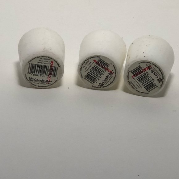 Three White Candles and one Candleholder - Picture 4 of 7